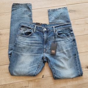 NWT Frye Mens's Harrison Slim Straight Jea…